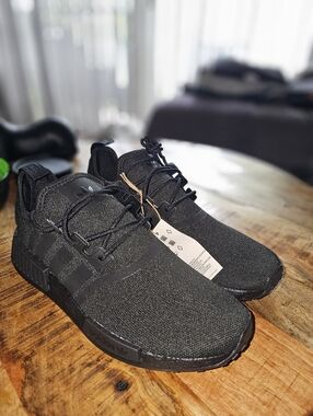 Adidas NMD_R1 Primeblue Triple Black GZ9256 Men's 9 / Women's 10 – New With Tags